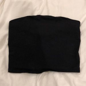 BLACK STRAPLESS TUBE TOP